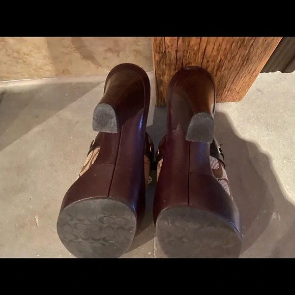 Coach Signature Pattern Mules with Brown Leather - Picture 6 of 7